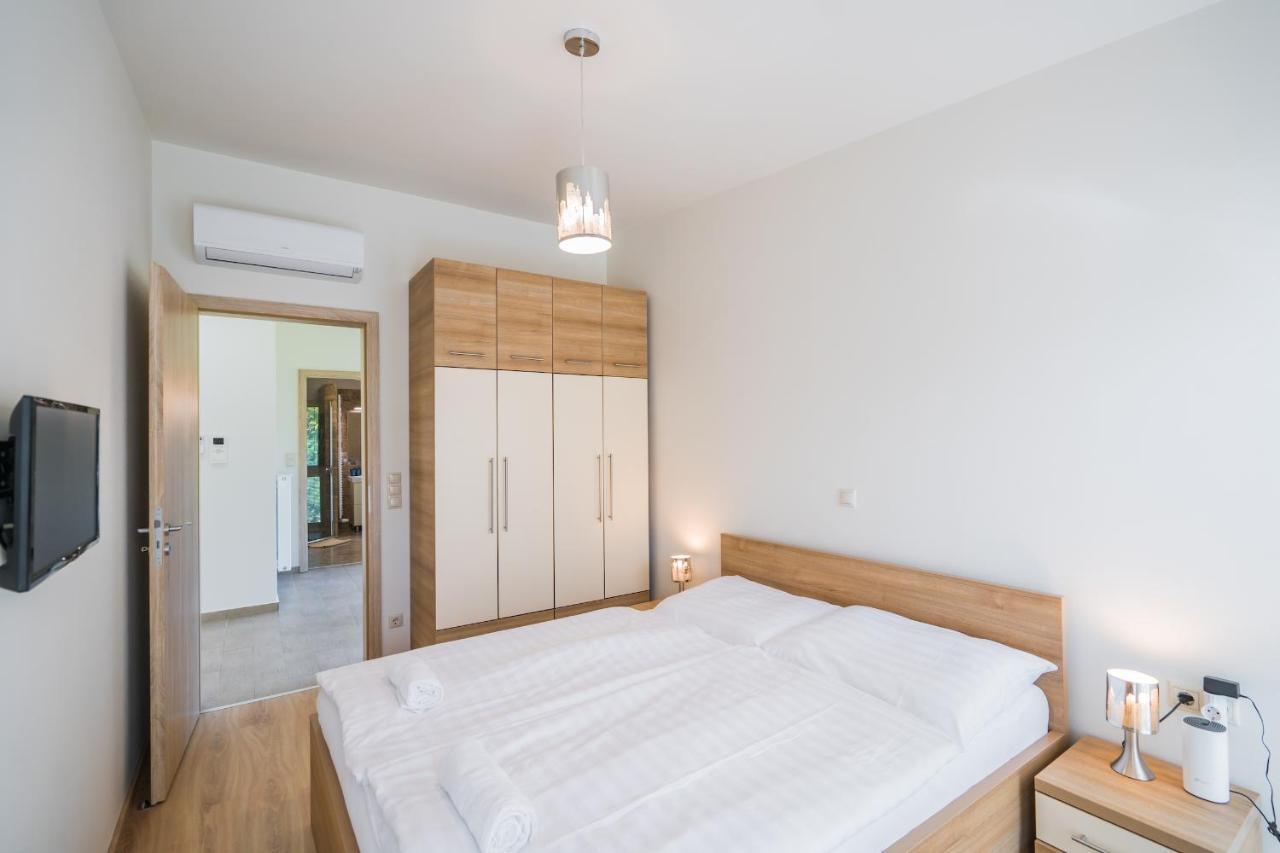 Silver Villa *
