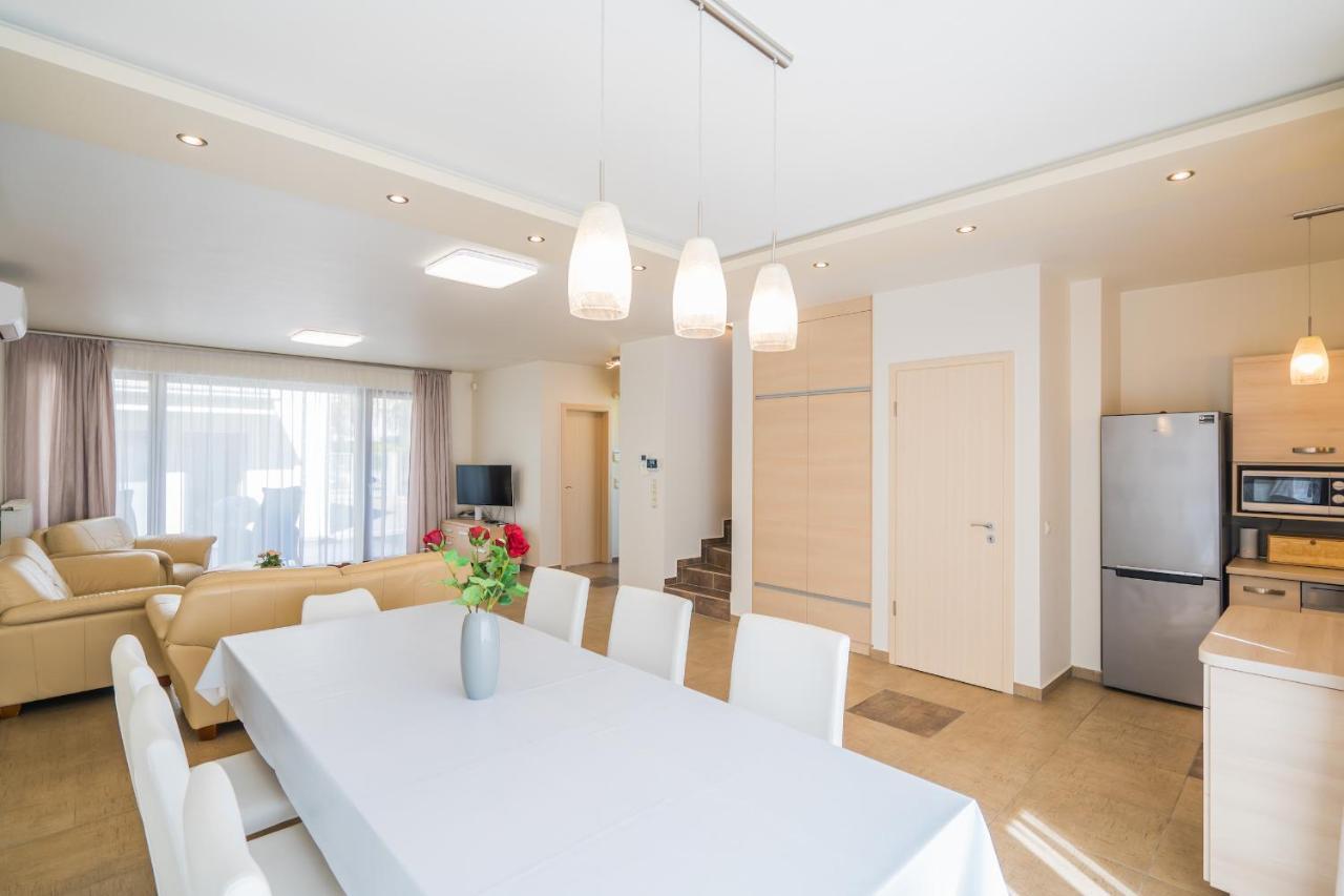 Villa Silver