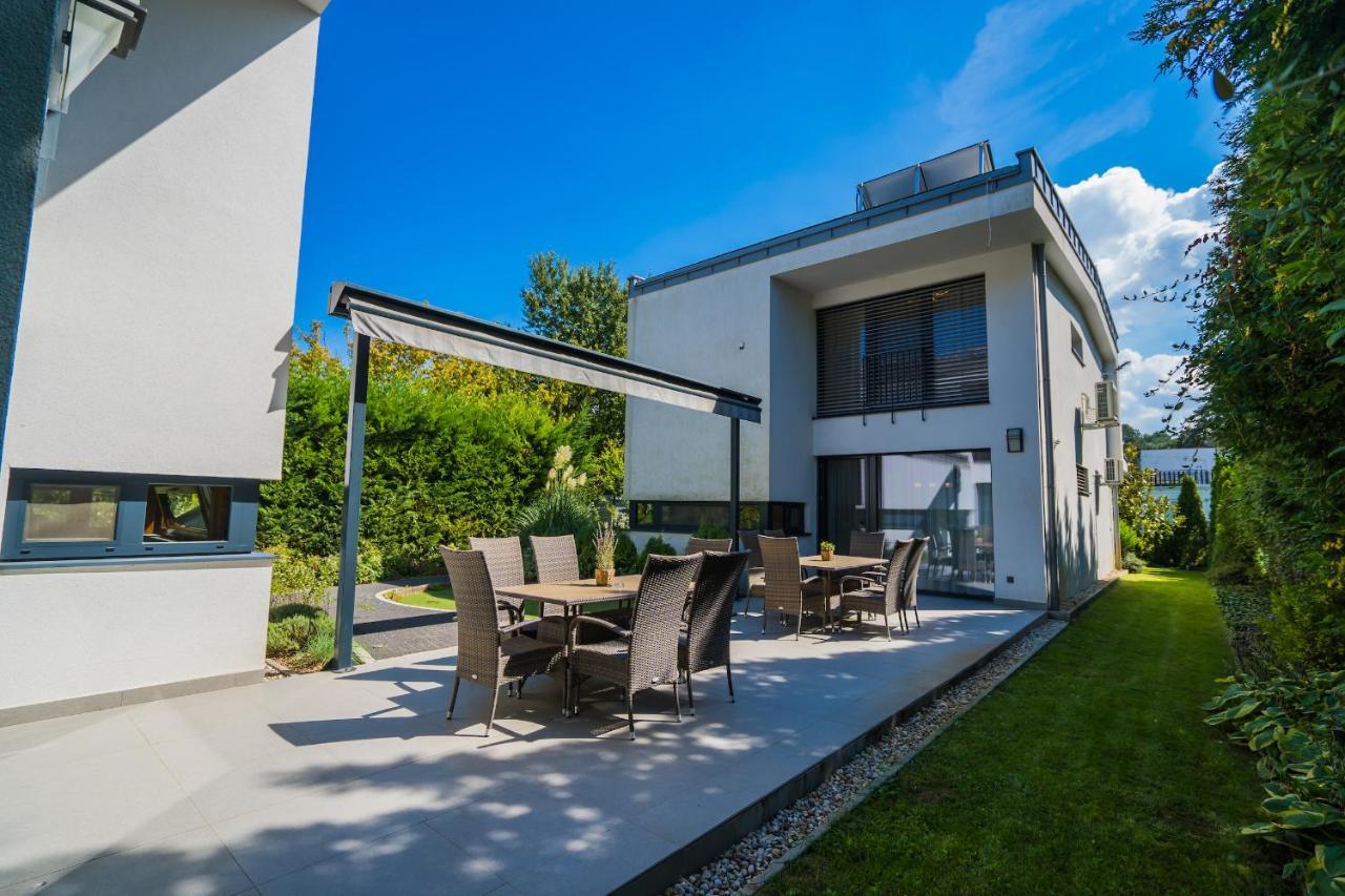 Villa Silver